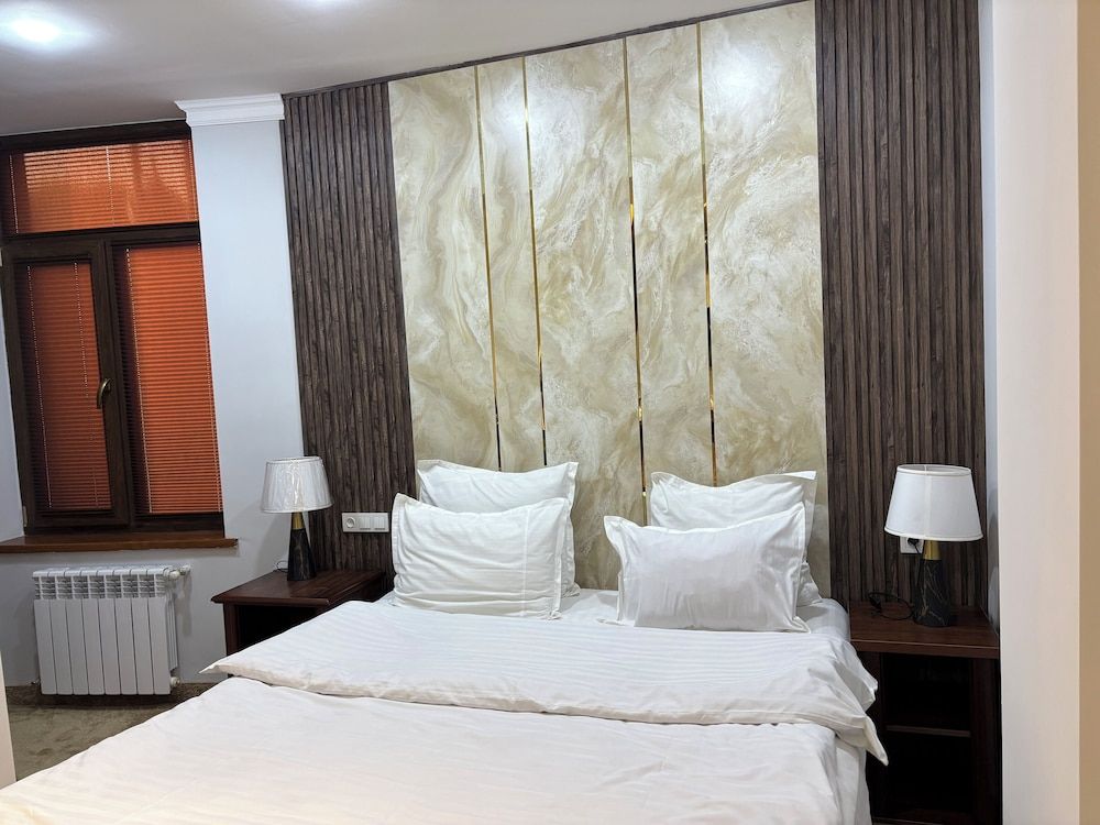 undefined Boulevard Palace 3