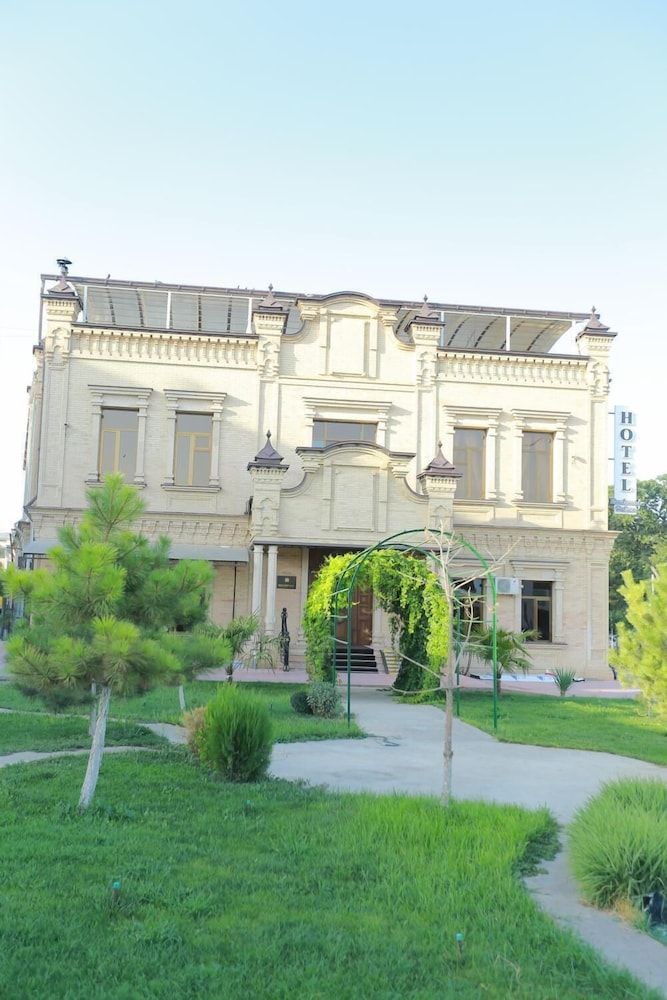 undefined Boulevard Palace 8