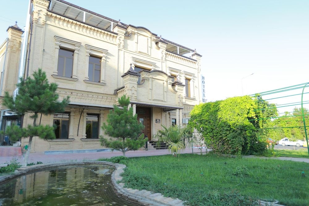 undefined Boulevard Palace 7