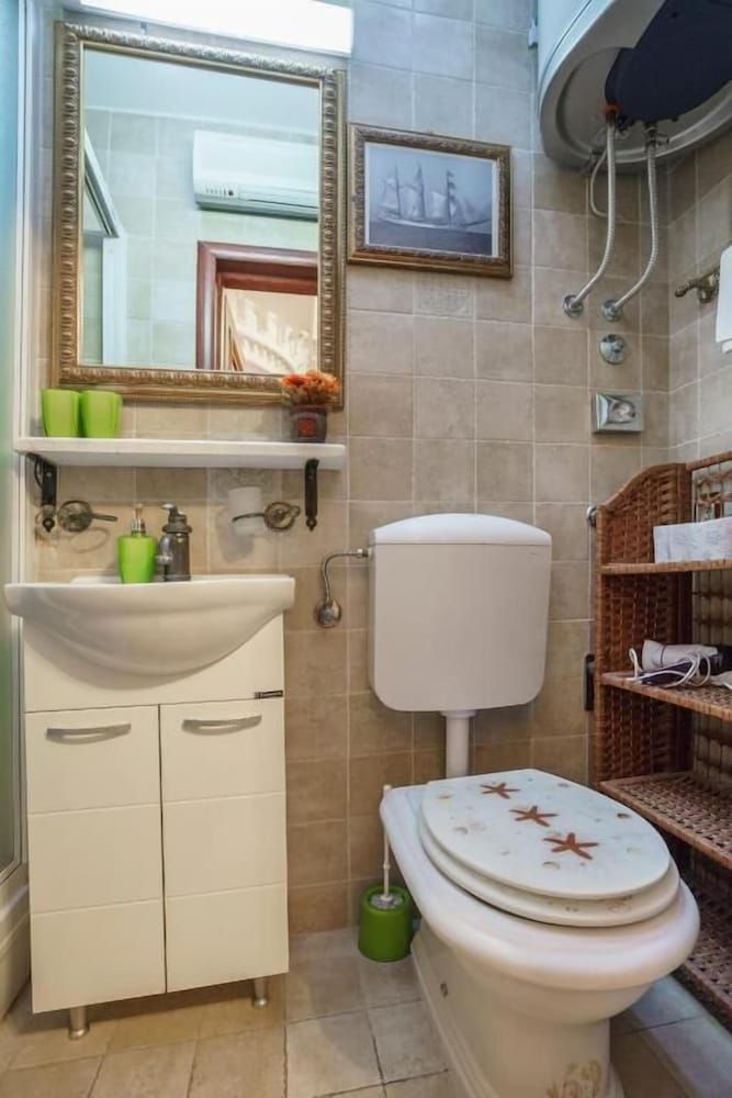 Apartments Wine House Old Town Studio 4