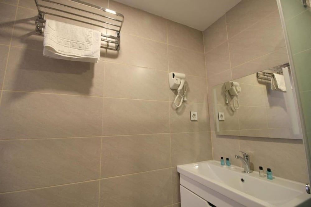 ZAM-ZAM Standard Room 5