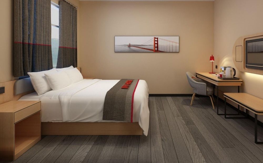 Ivy Hotel Addis Ababa Deluxe Double Room 2