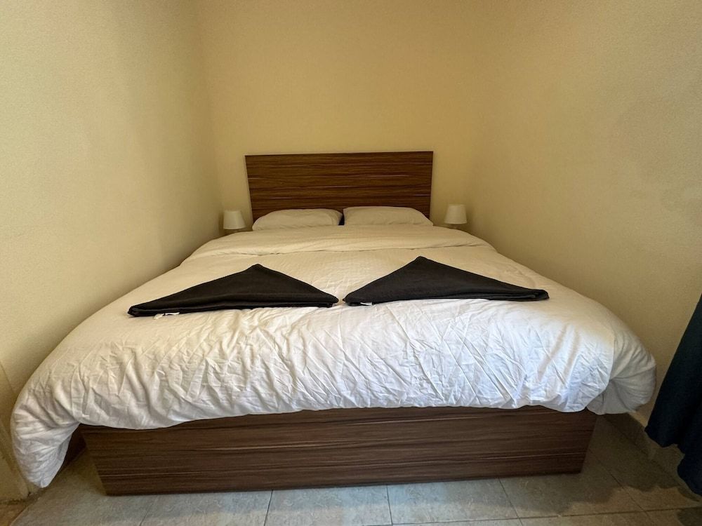 undefined Antica Old Apartment Al-lwebdeh 8