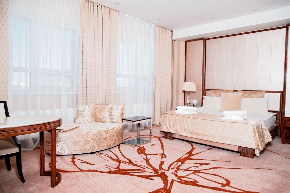 Standard Double Room, City View
