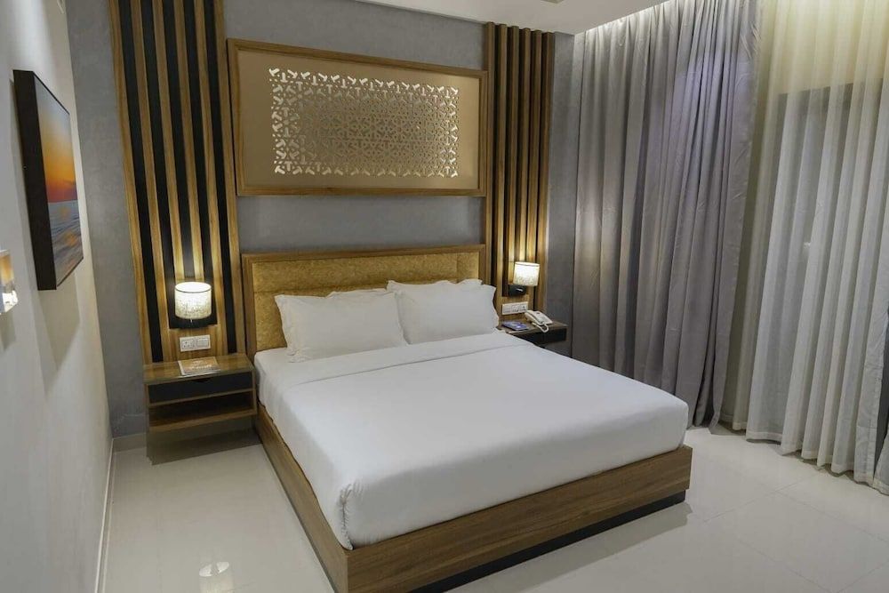 The Plaza Hotel and Resort Superior Room 3