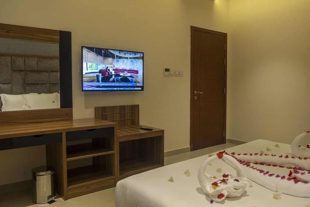 The Plaza Hotel and Resort Junior Suite 10