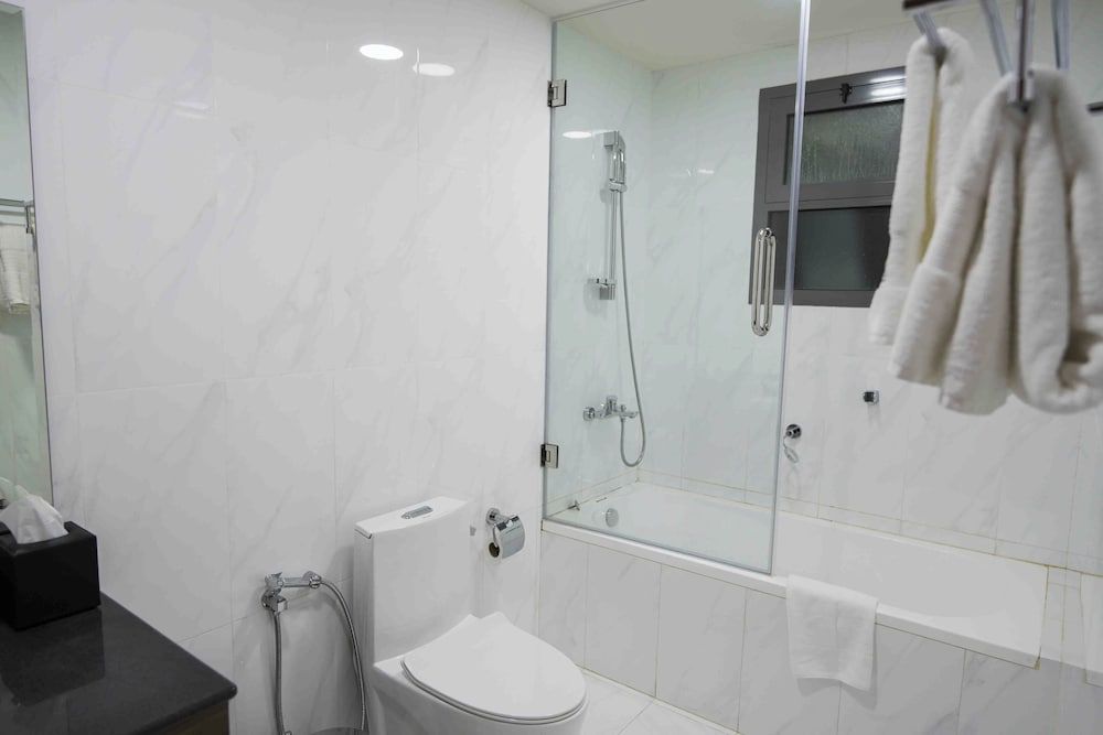 The Plaza Hotel and Resort Junior Suite 8