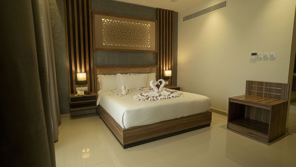 The Plaza Hotel and Resort Superior Room 2