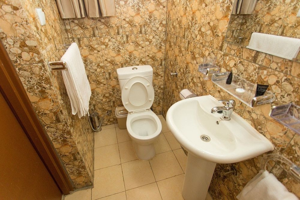 undefined Serene Crest Apartments 6