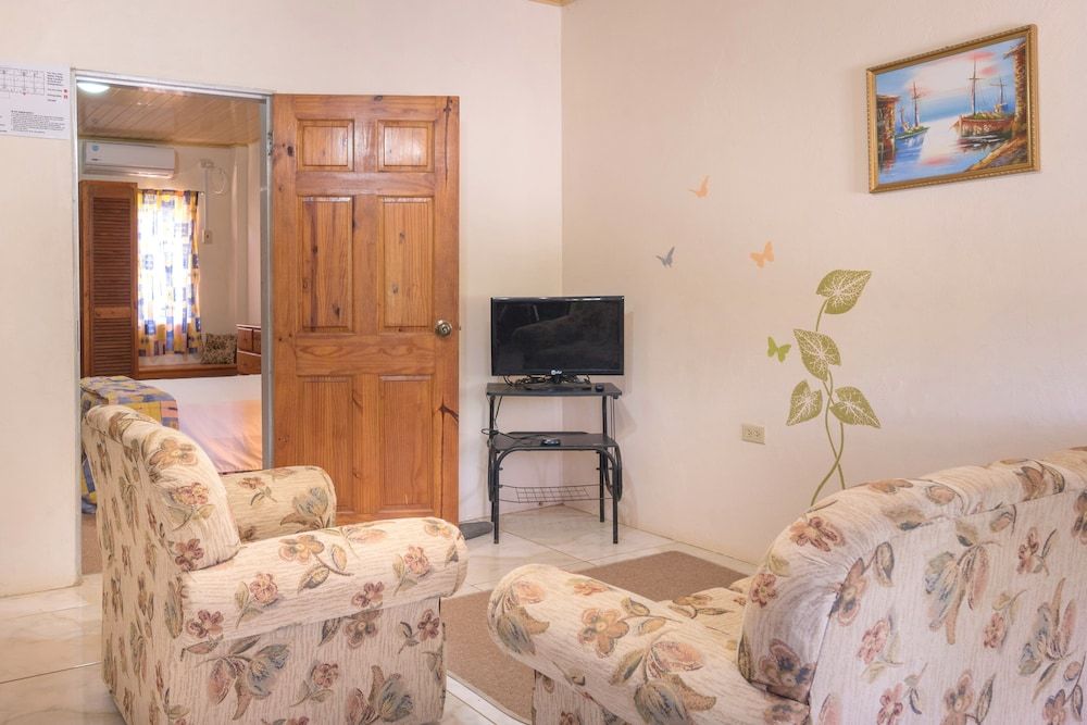 Eco Park Inn Apartment, 1 Queen Bed 3