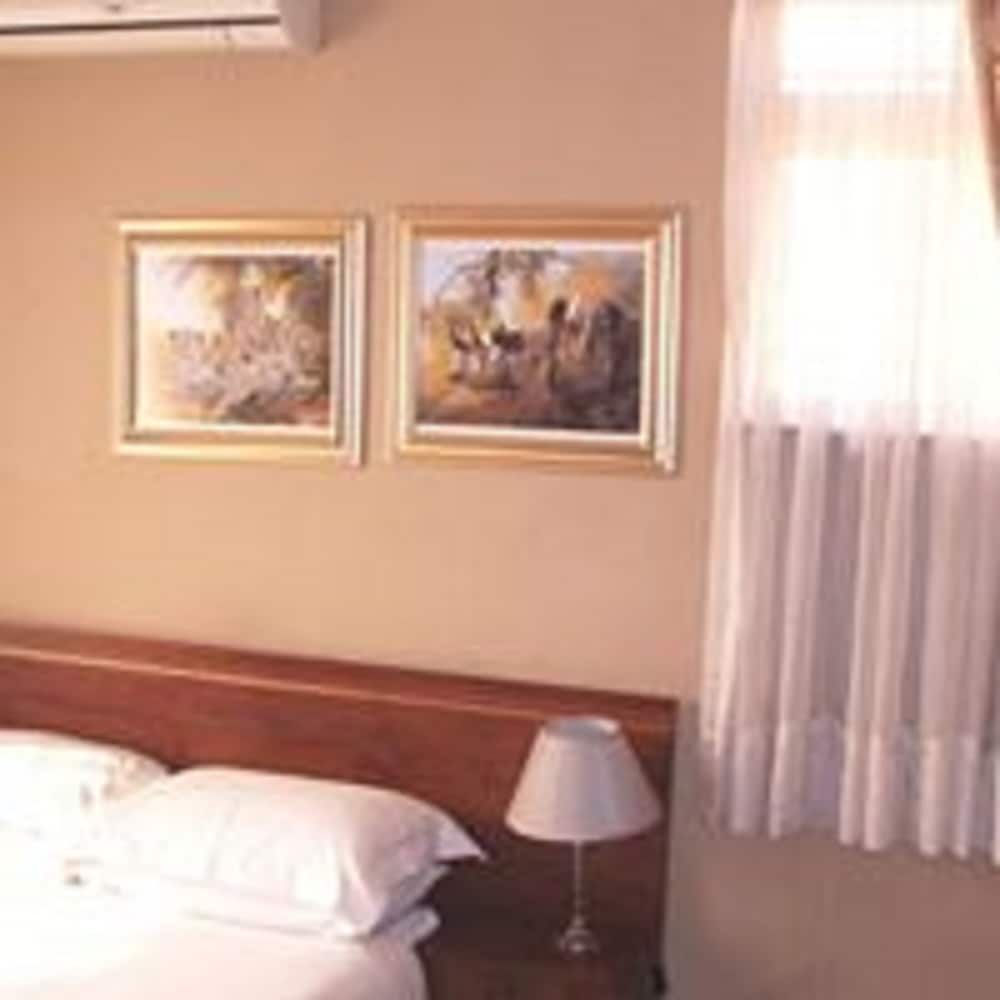 Silverline Guest Lodge Standard Double Room 3