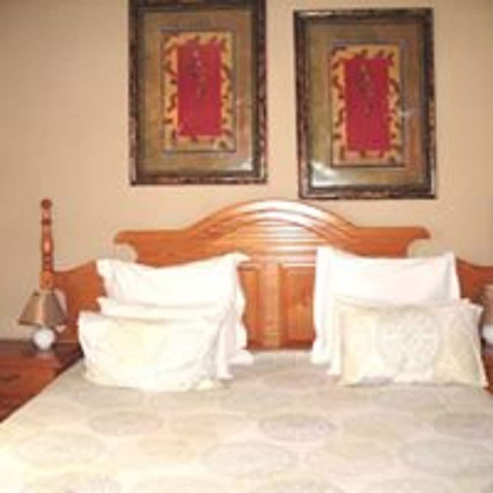 Silverline Guest Lodge Executive Double Room 2