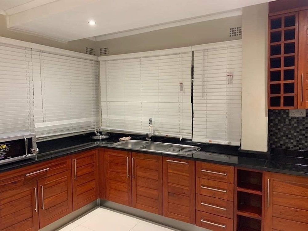 undefined Executive 3 Bedrooms Fully Furnished Apartment Close to Amenities 8