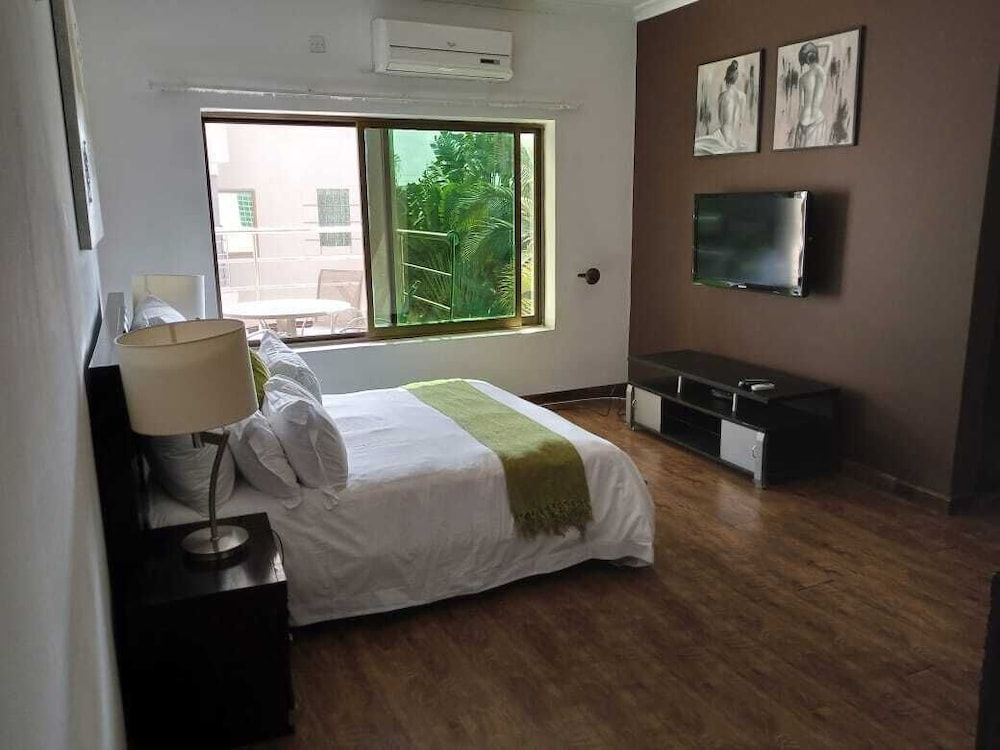 undefined Executive Fully Furnished Apartment Close to Amenities In Massmedia No001 4