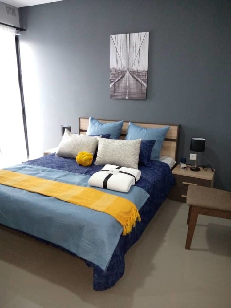 undefined 2 Bedrooms House in Heart of Kalundu 6