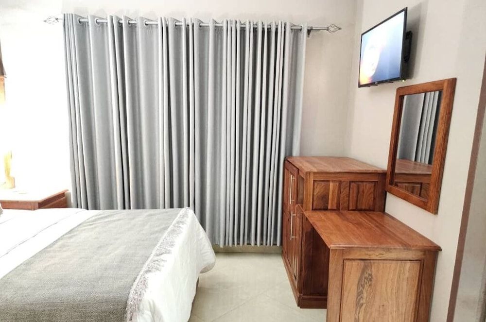 The Princess Guest House Luxury Double Room, 1 Bedroom, Non Smoking, Garden View 3