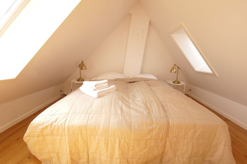 undefined Rent a place 5