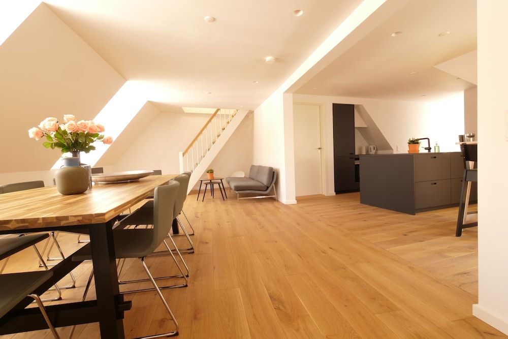 Rent a place 5 City Apartment, 4 Bedrooms 22