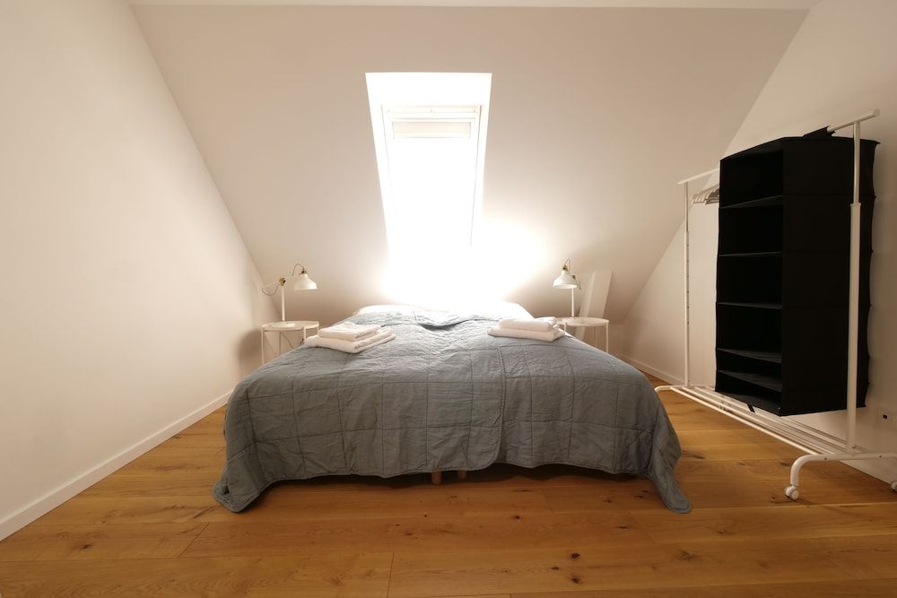 undefined Rent a place 5 8