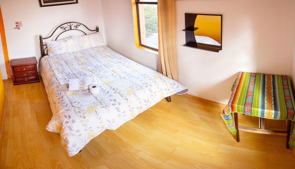 Hostal Whipala Double Room, City View 6