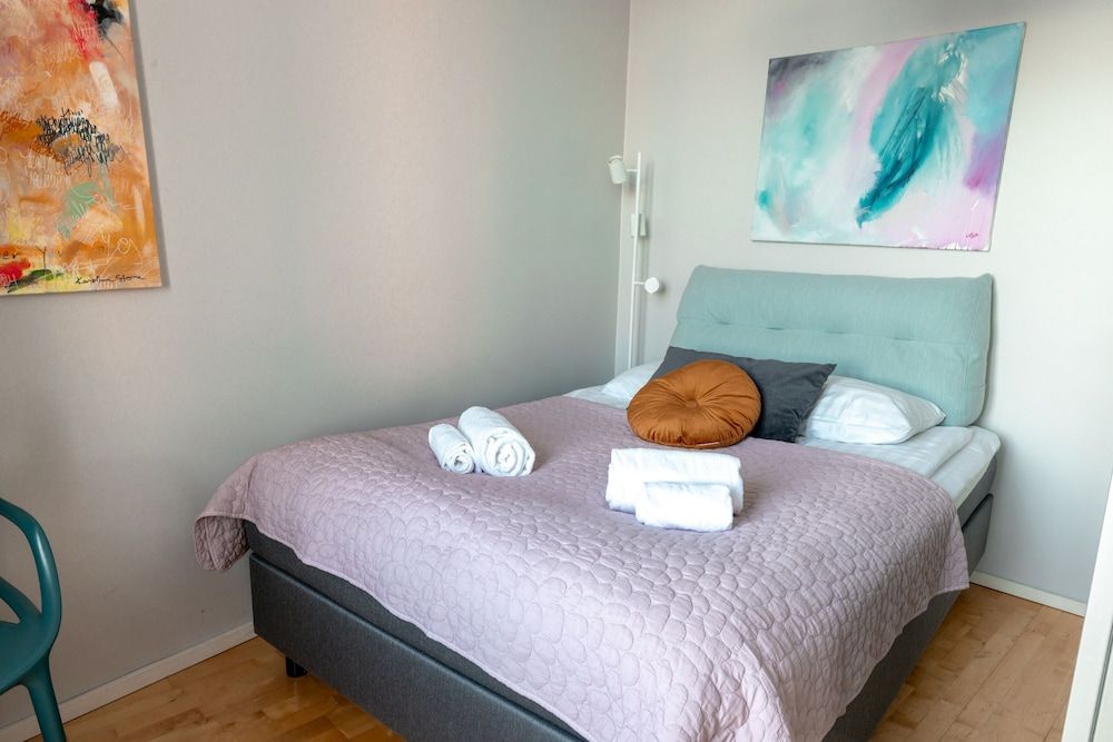 undefined 2ndhomes Cozy 1BR Apartment with a View 8