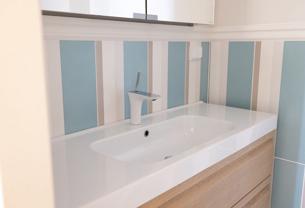 2ndhomes 144 m2 Stylish 3BR Center Home Superior Apartment 9