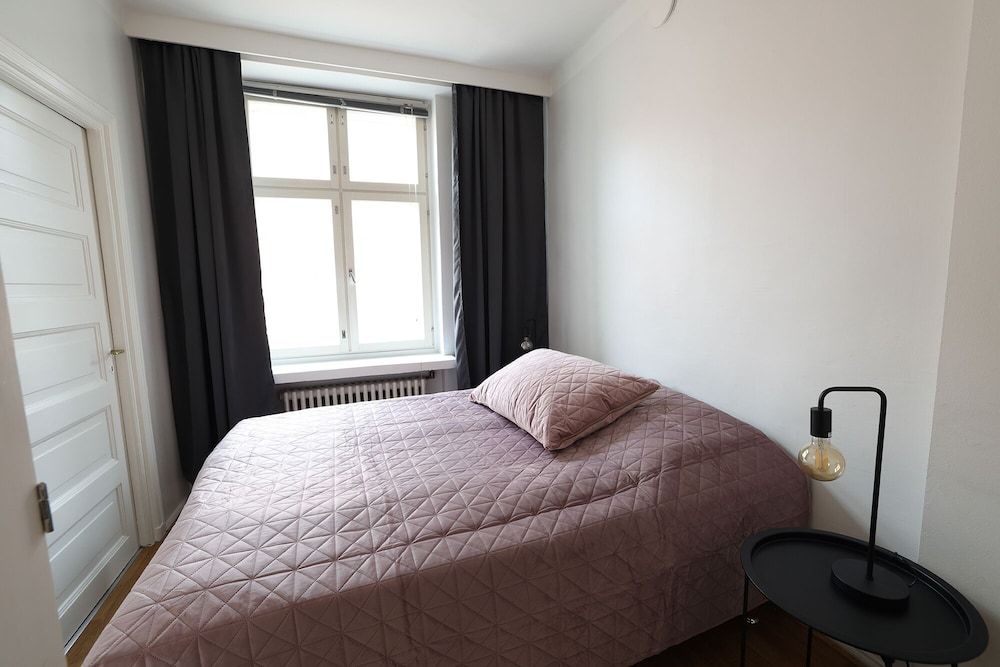 undefined 2ndhomes Cozy and Quiet 2BR Apartment 6