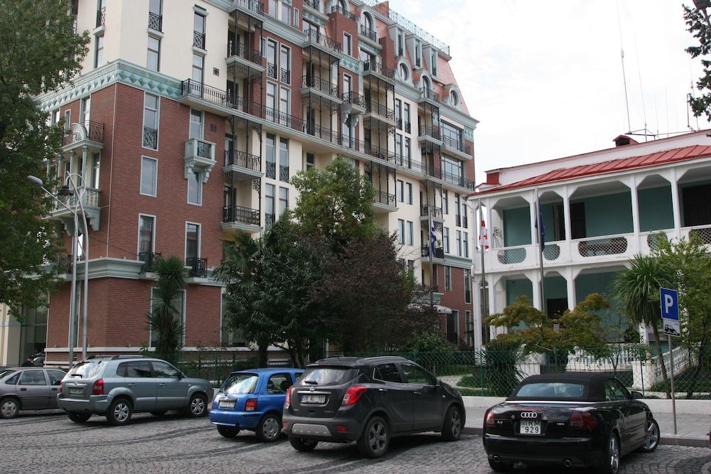 undefined Monte Carlo 5