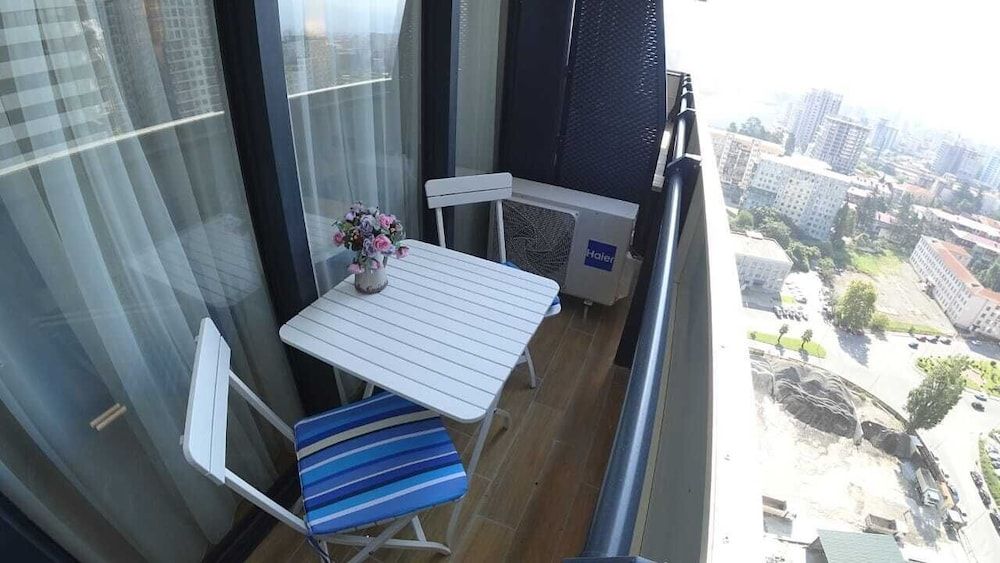 Dream Home Batumi Apart-hotel Triple Apartments on Sherif Khimshiashvili st.7 5