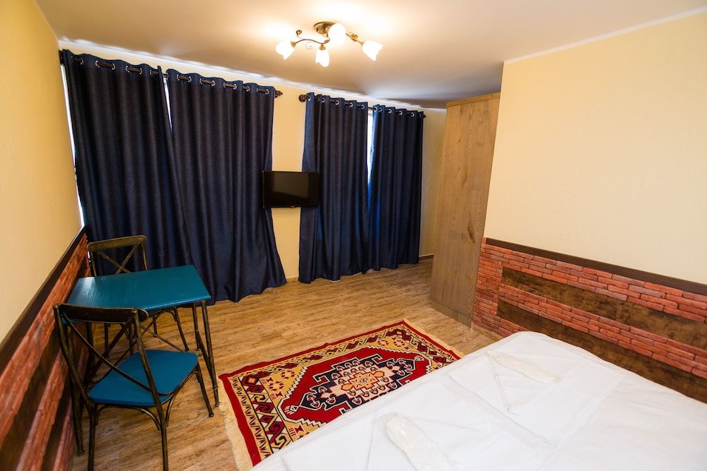 Metekhi's Galavani Hotel - Hostel Standard Double Room