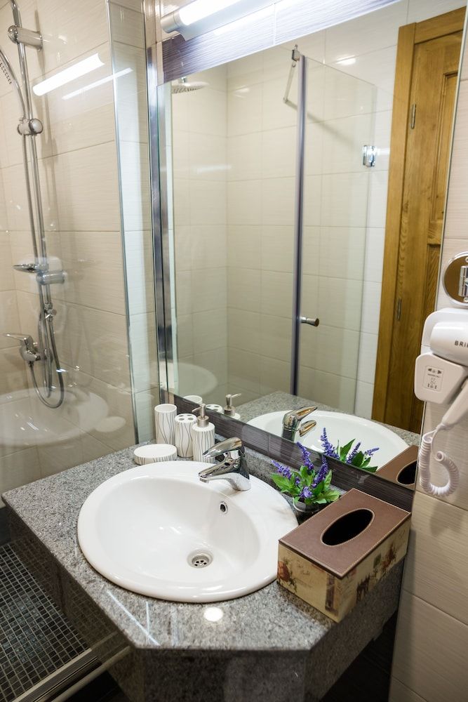 Metekhi's Galavani Hotel - Hostel Family Room 3