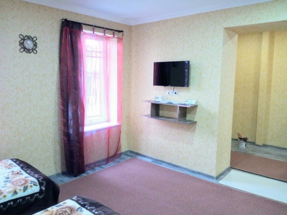 Apartment on Atskuri Str Apartment, 2 Twin Beds (Atskuri Str) 3