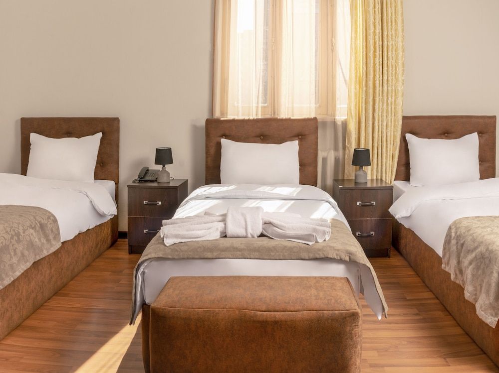 undefined VENESA HOTEL 4