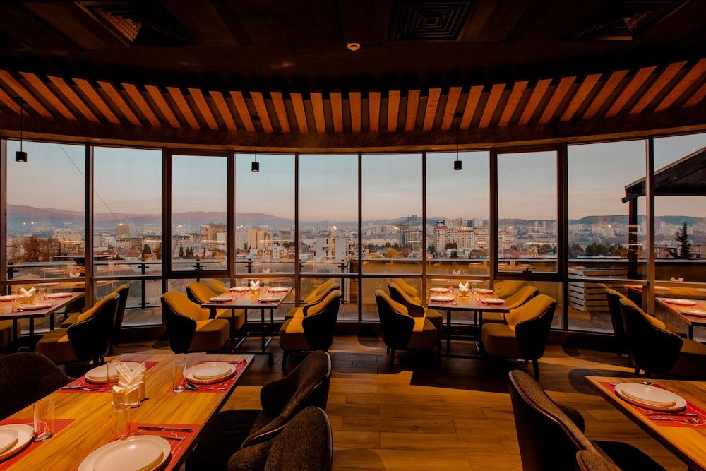 undefined Golden Palace Hotel 7