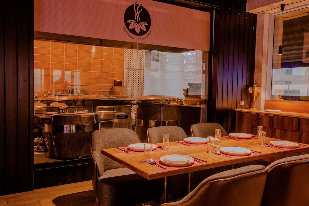 undefined Golden Palace Hotel 9