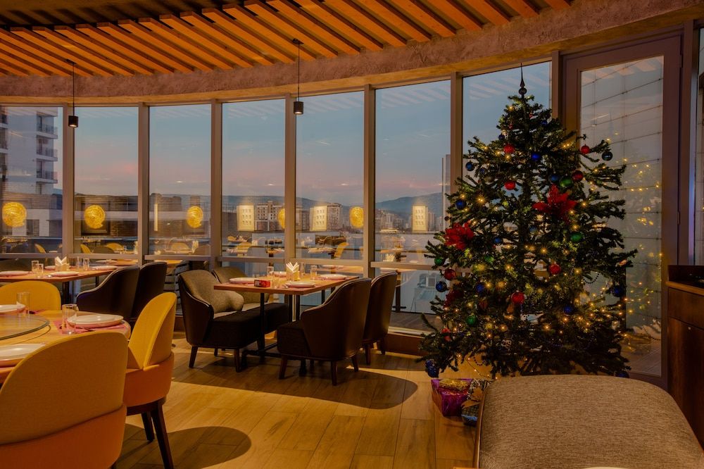 undefined Golden Palace Hotel 8