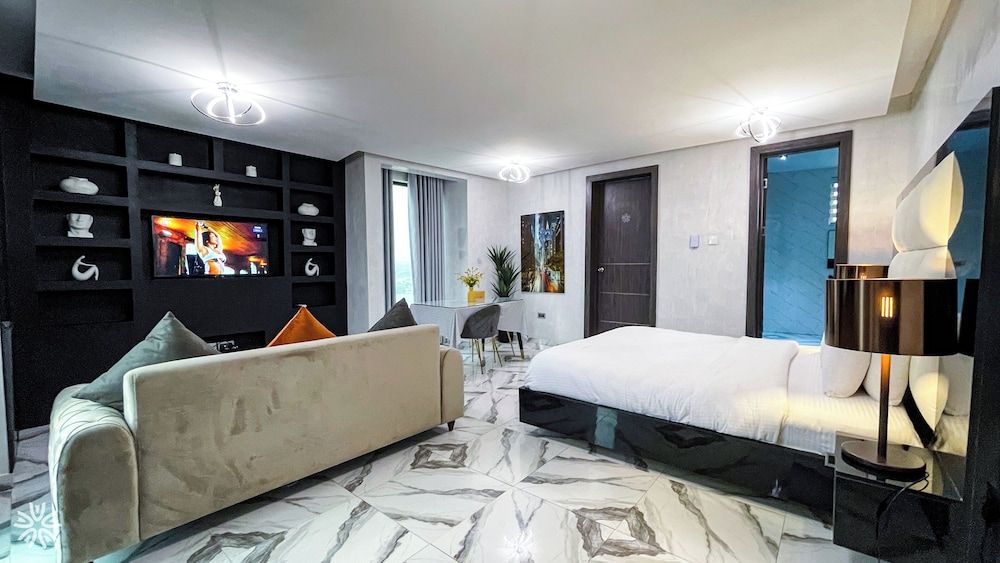 BridgeView Resort Luxury Room, 1 King Bed, Non Smoking, Lake View 5