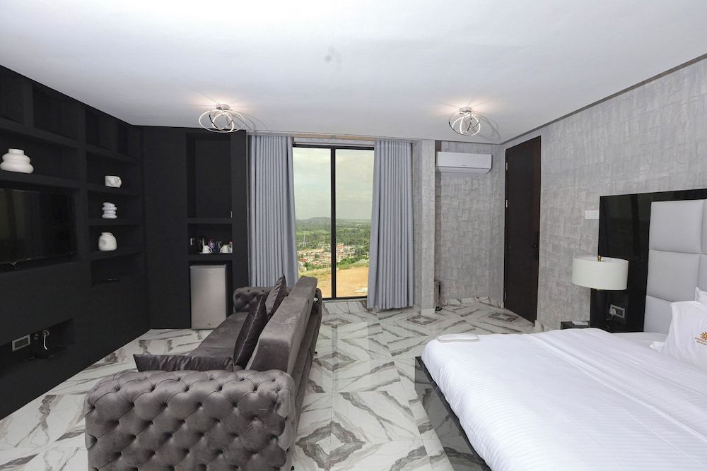 BridgeView Resort Luxury Room, 1 King Bed, Non Smoking, Lake View