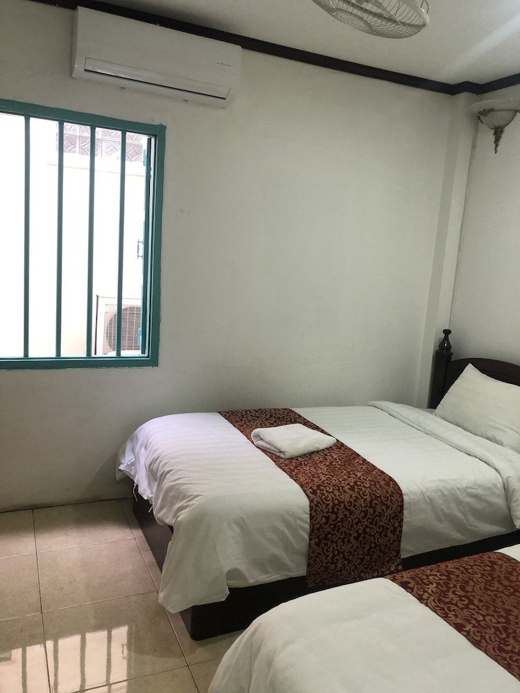 Little Freedom Friendlys Place Deluxe Double Room 6