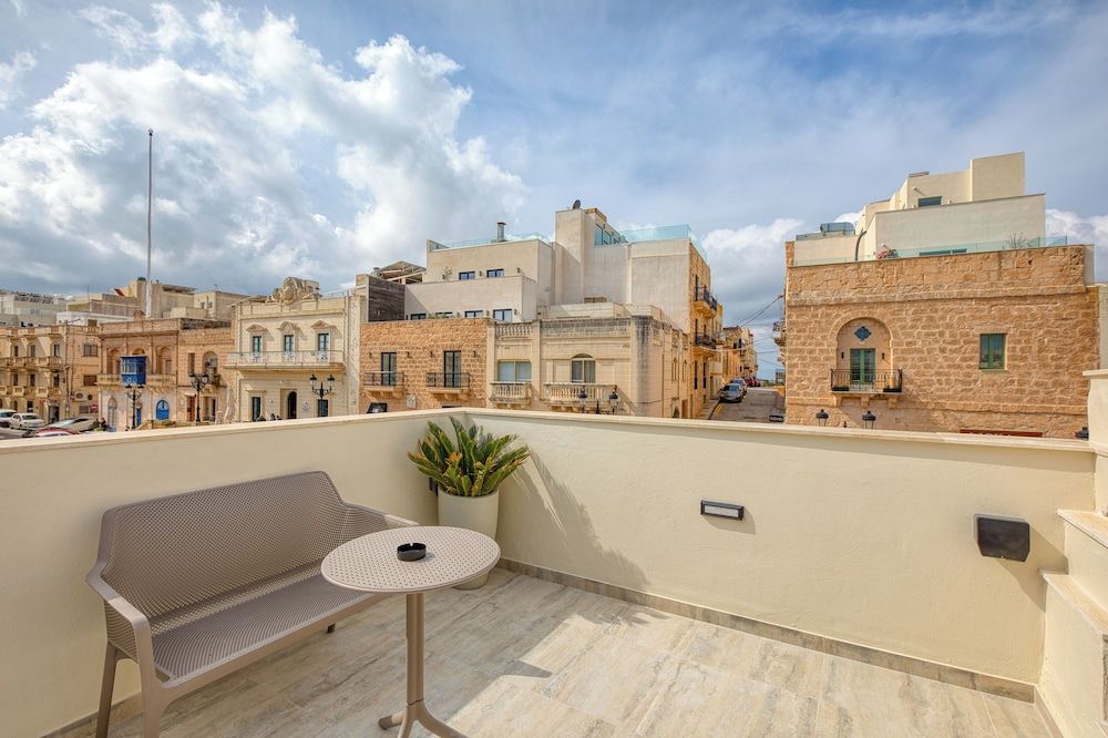 DOMS Boutique Living Luxury Double Room 7