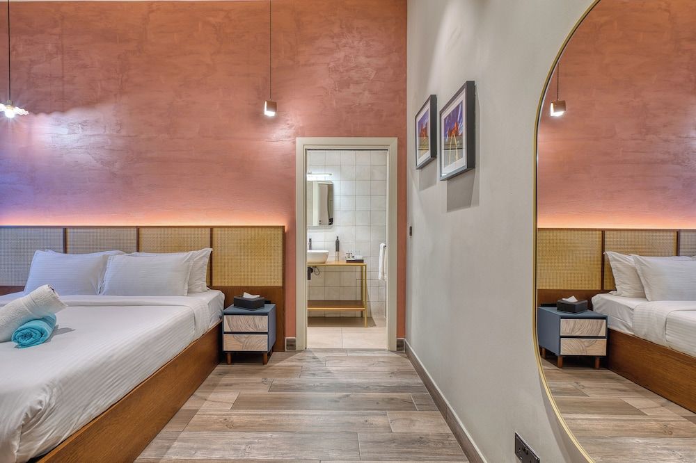 DOMS Boutique Living Superior Double Room 10