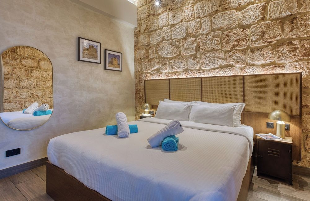 DOMS Boutique Living Superior Double Room 3