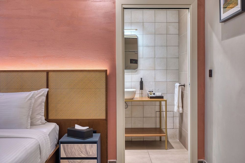 DOMS Boutique Living Superior Double Room 11