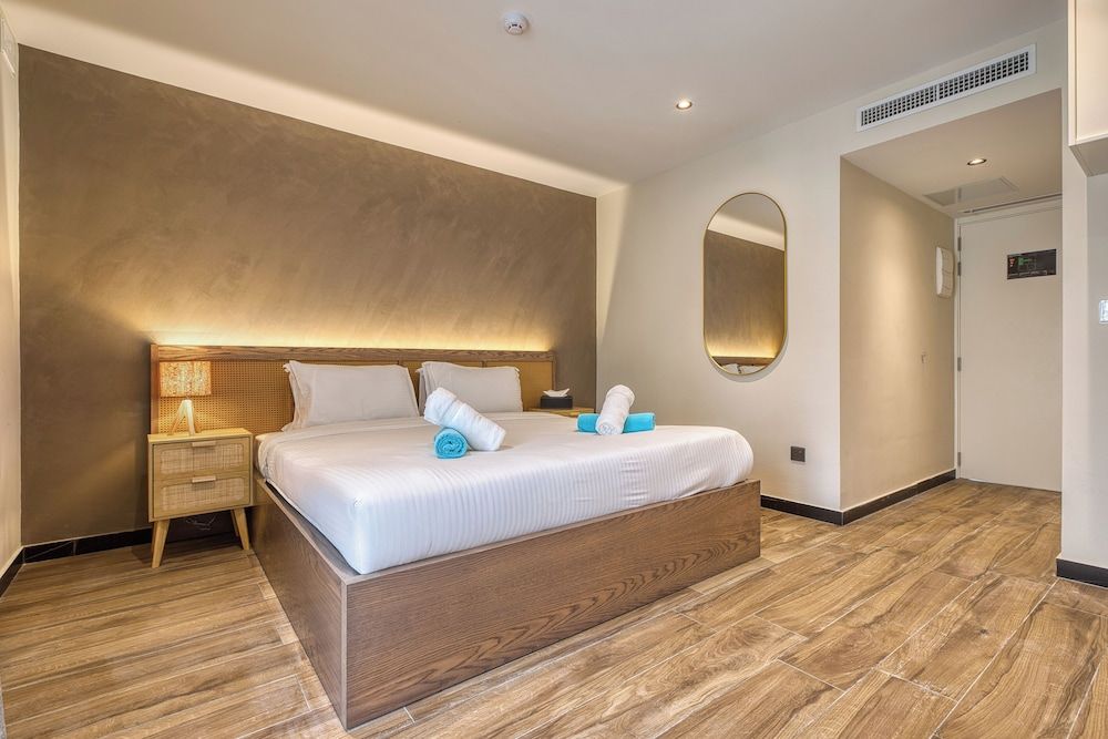 DOMS Boutique Living Deluxe Double Room