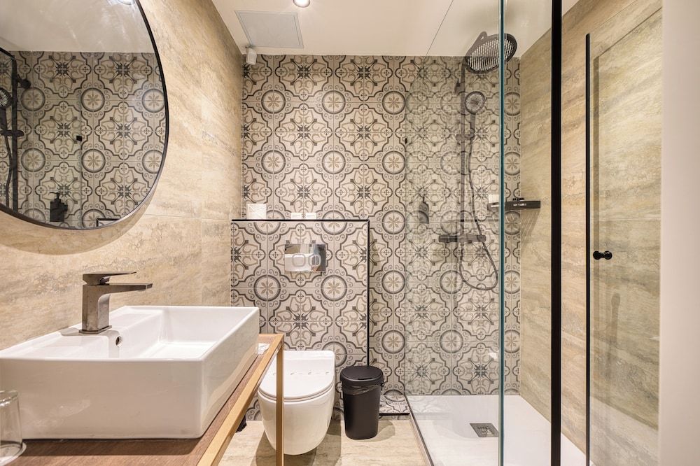 DOMS Boutique Living Deluxe Double Room 32