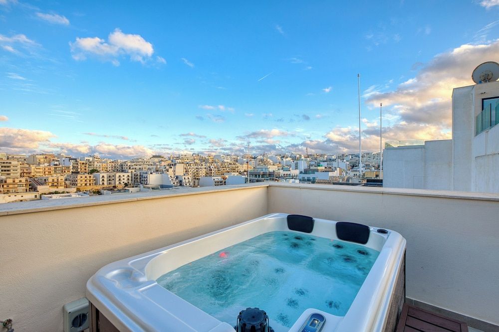 DOMS Boutique Living Luxury Double Room 11