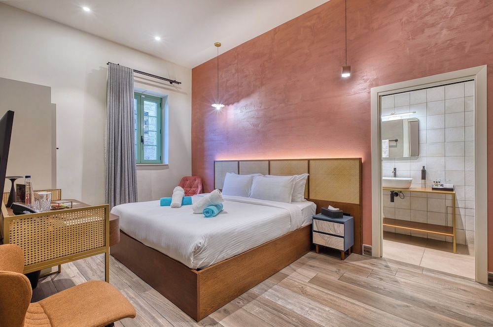 DOMS Boutique Living Superior Double Room