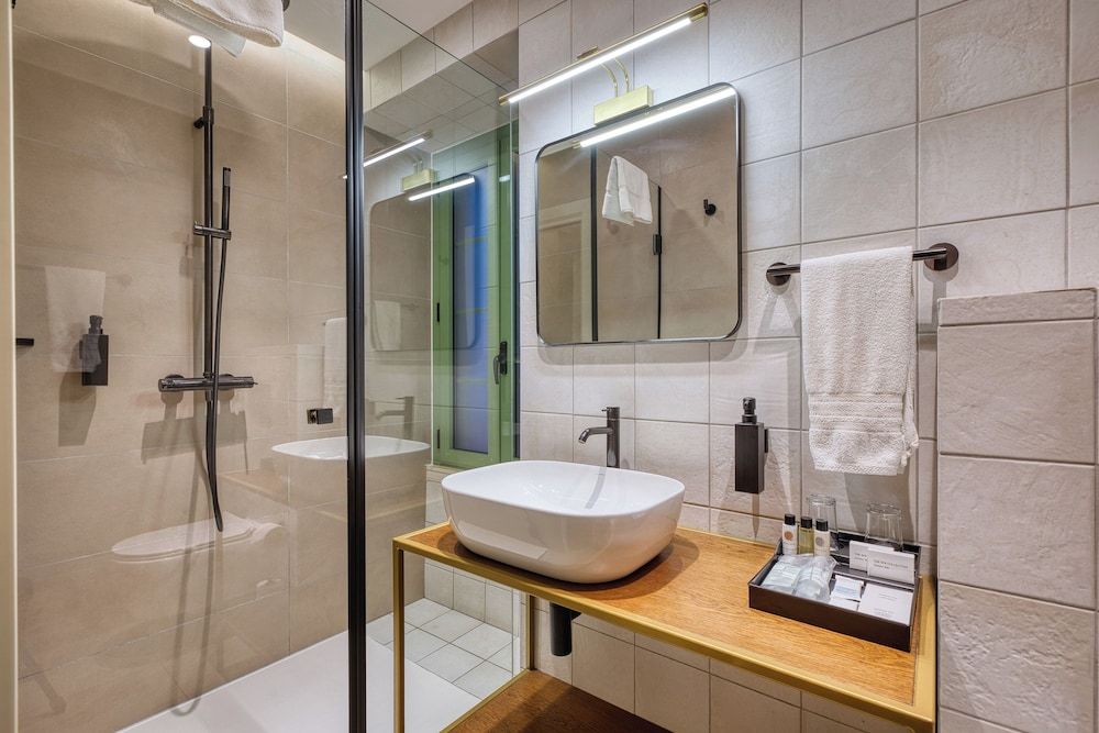 DOMS Boutique Living Deluxe Double Room 30