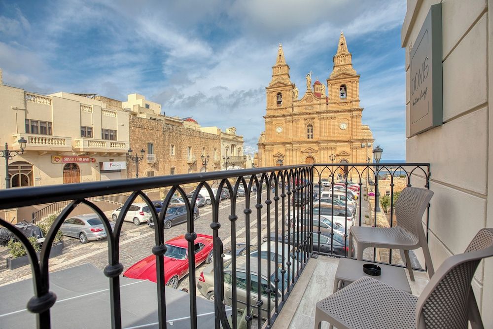 DOMS Boutique Living Deluxe Double Room 26