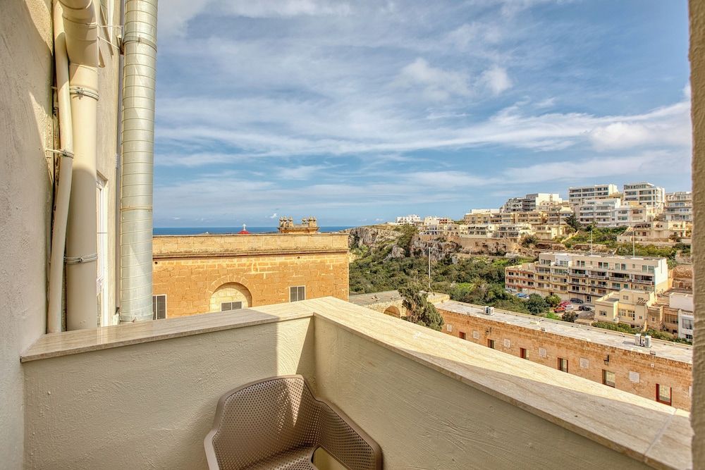 DOMS Boutique Living Deluxe Double Room 27